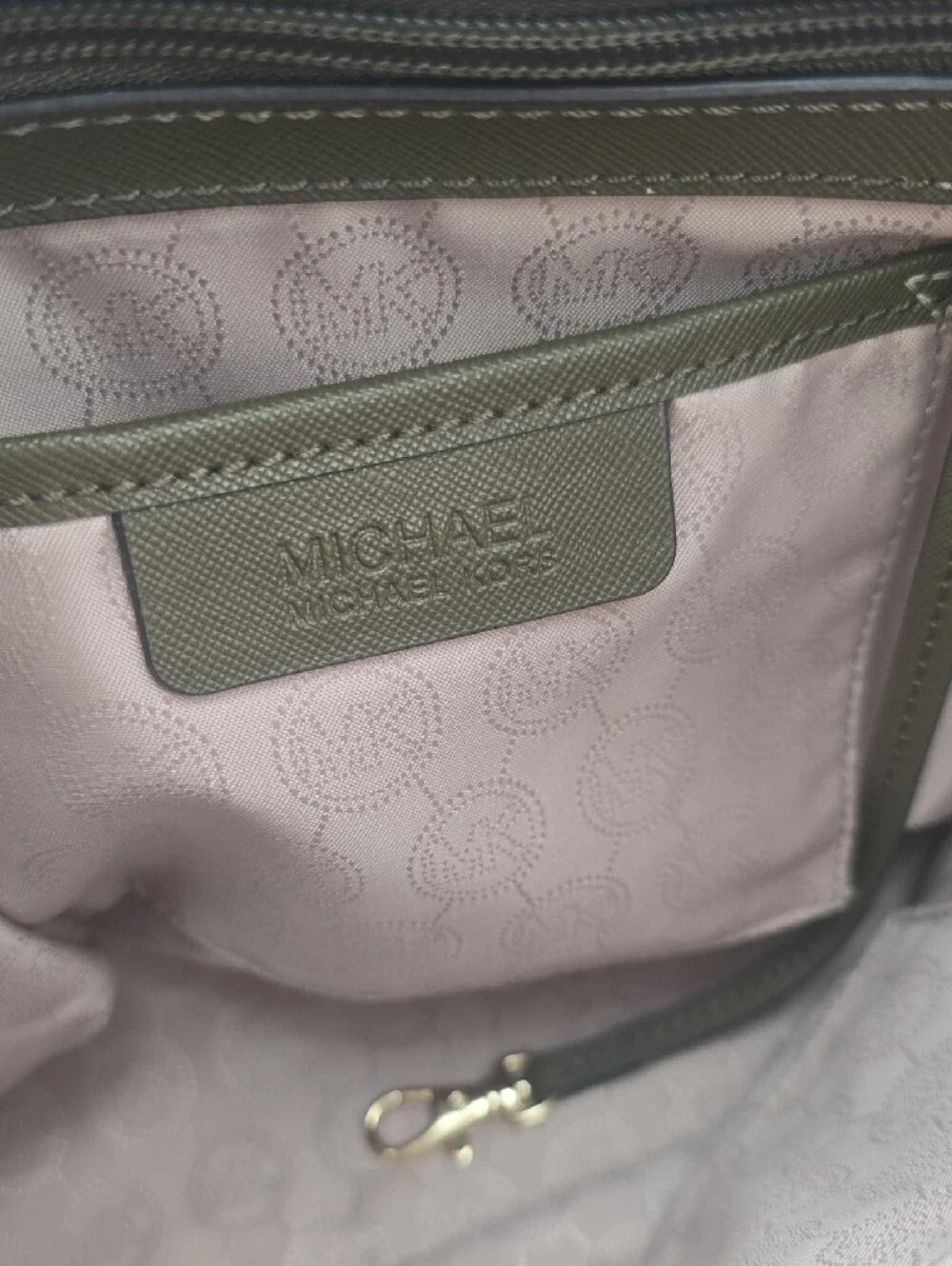 Michael Kors Olive Green Jet Set Saffiano Med Tote Gold Hardware (EUC)✨️🫒✨️
